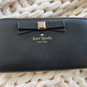 Kate Spade Black Zipper Wallet